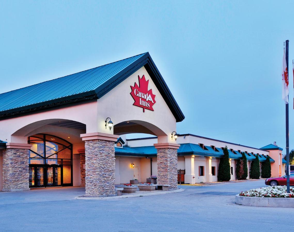 Canad Inns Destination Centre Portage La Prairie Exterior photo